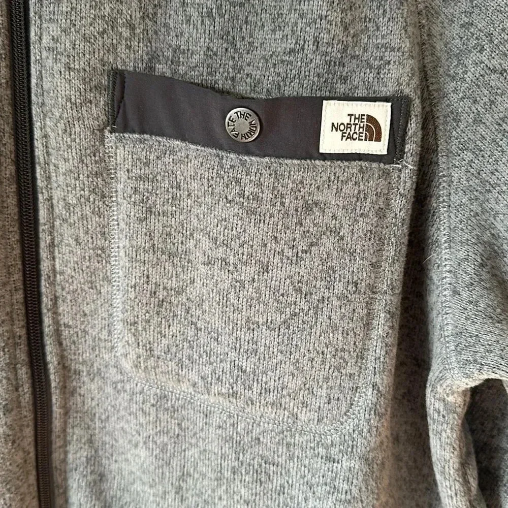 The North Face L men’s zip front fleece jacket grey w/ charcoal great pre owned
